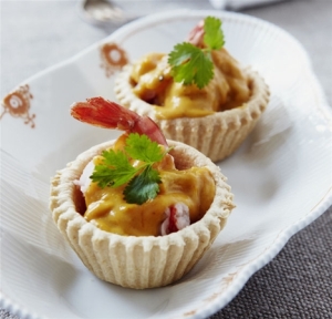 Mini Tarts with Shrimp and Pumpkin in Red Curry